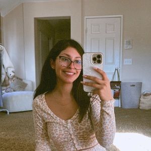 Meet your Posher, Krystal